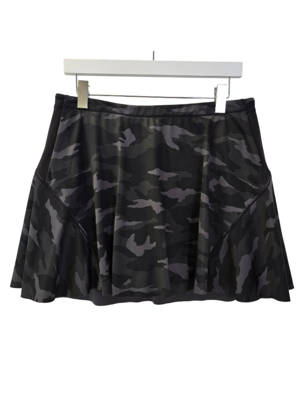 Athleta Match Point Printed Skort in Supersonic Camouflage Size Medium
